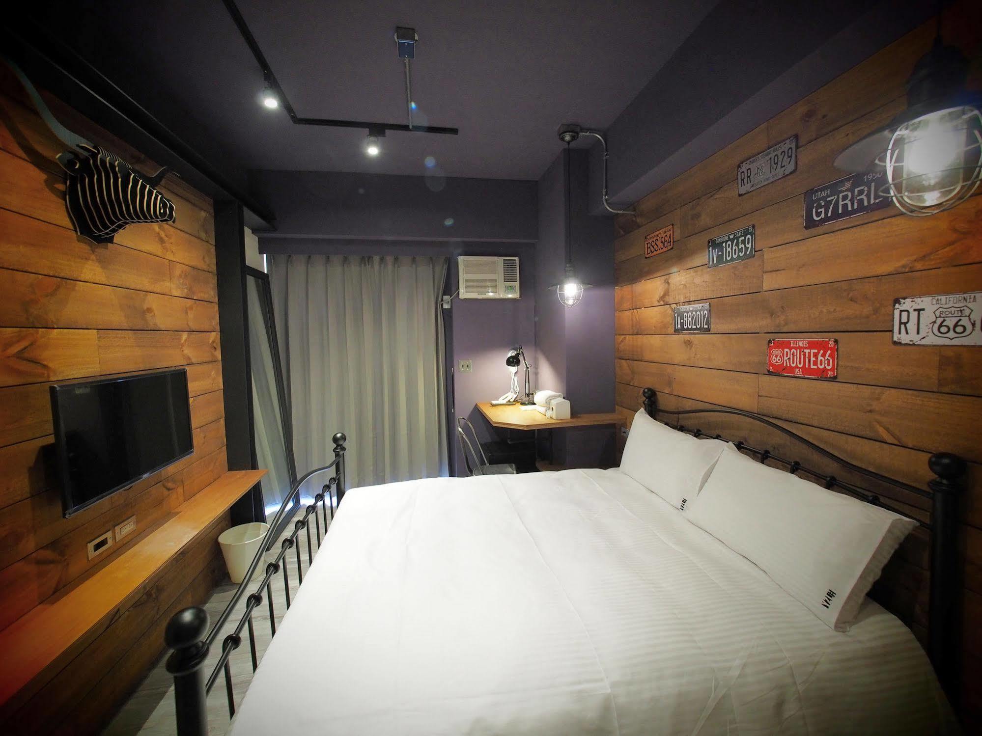 Loft Hostel Fengjia Тайчжун Екстер'єр фото