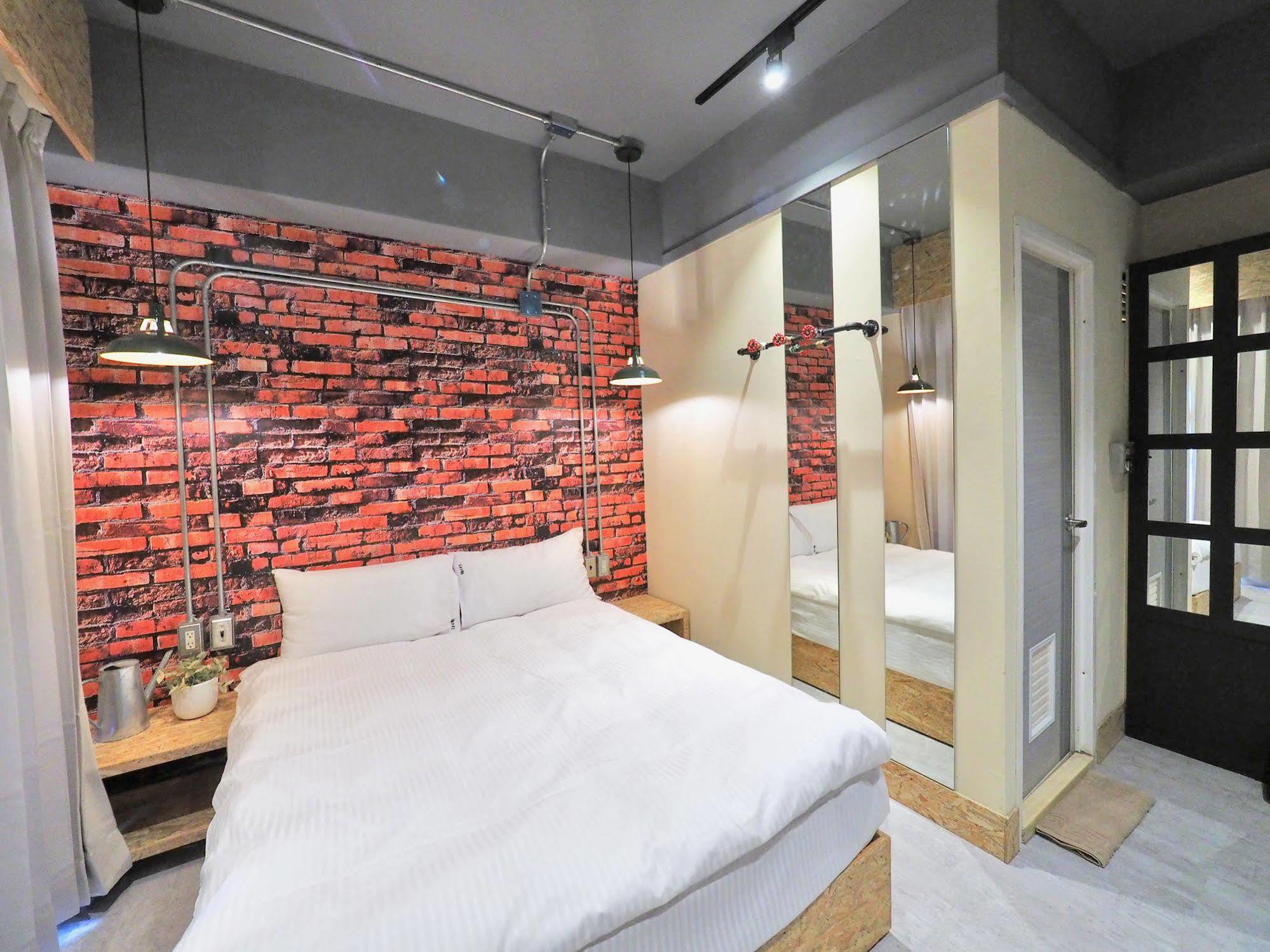 Loft Hostel Fengjia Тайчжун Екстер'єр фото