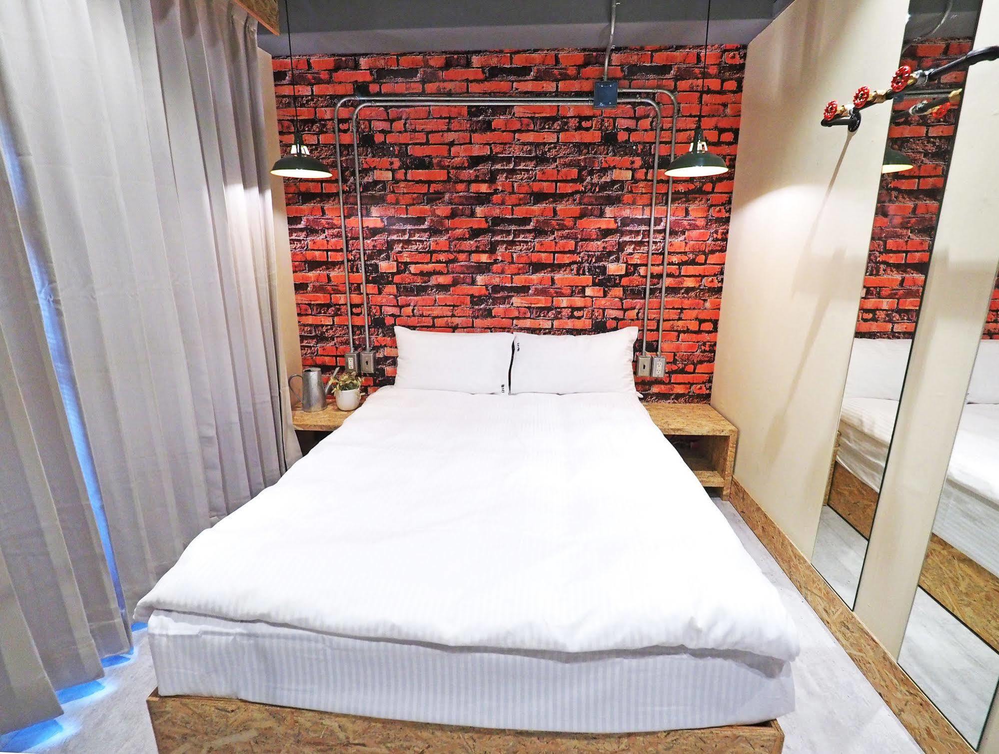 Loft Hostel Fengjia Тайчжун Екстер'єр фото